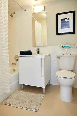 Rented by Perry Associates NYC Inc | media 28