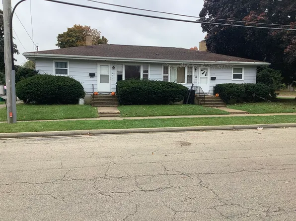 1721 11th St, Waukegan, IL 60085