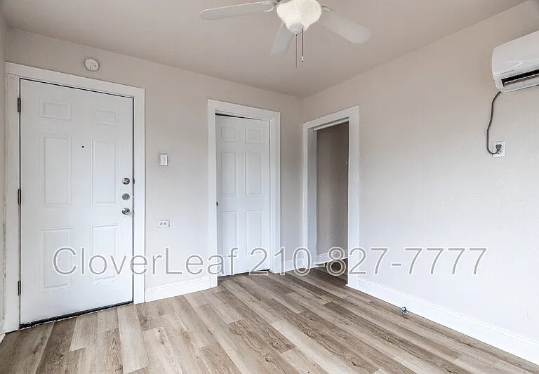 230 Paramount Ave — Photo 6