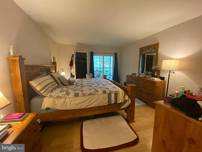 240 Valley Stream Ln — Photo 11