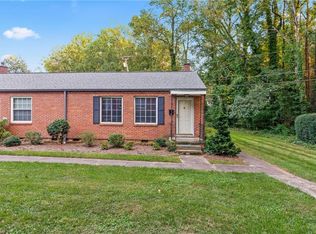2636 E Greenbrier Rd, Winston Salem, NC 27104