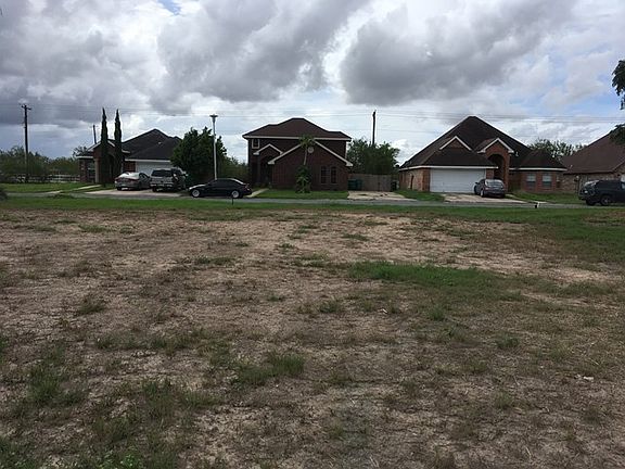 5th image of 611 Melanie Dr