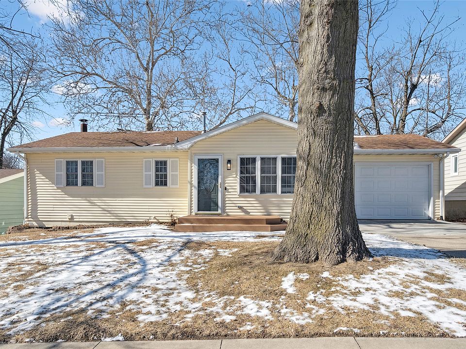 1st image of 409 Hazel St