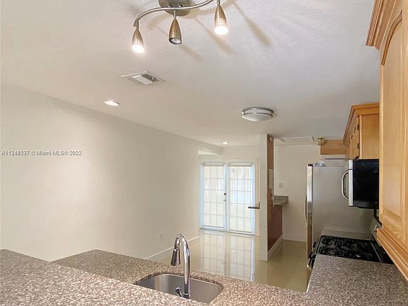 3rd image of 636 NW 11th St #636