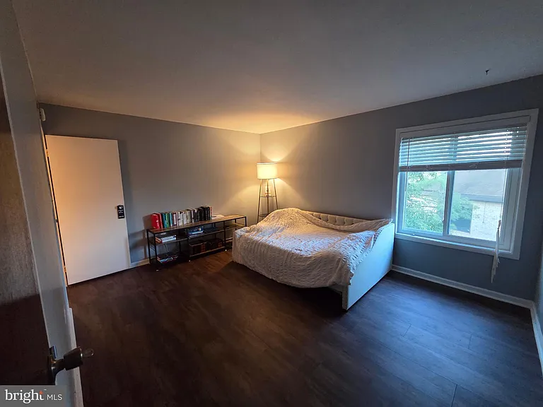 6998 Hanover Pkwy #4 — Photo 6