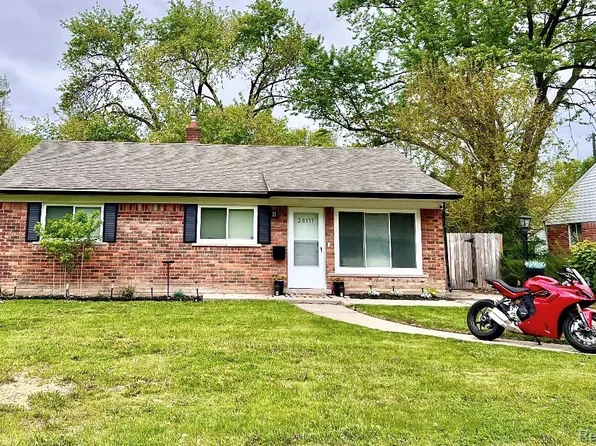 28111 Selkirk St, Southfield, MI 48076