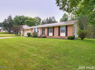 1006 59th St SE, Kentwood, MI 49508