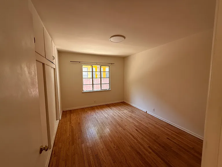 97 N Craig Ave #2 — Photo 7