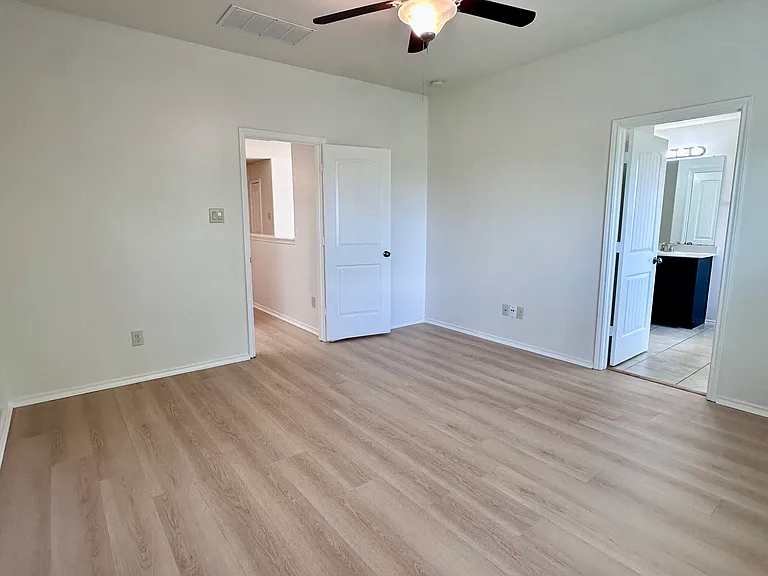 6430 Stoney Creek Dr — Photo 20