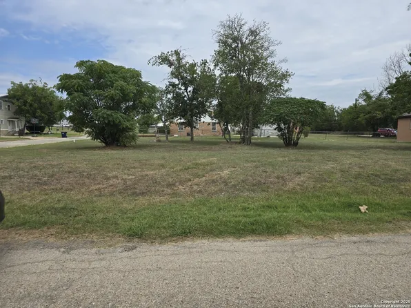 209 E 3RD LOT S1600, Rockdale, TX 76567