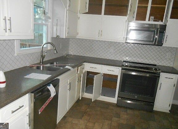5th image of 122 Farmbrook Trl