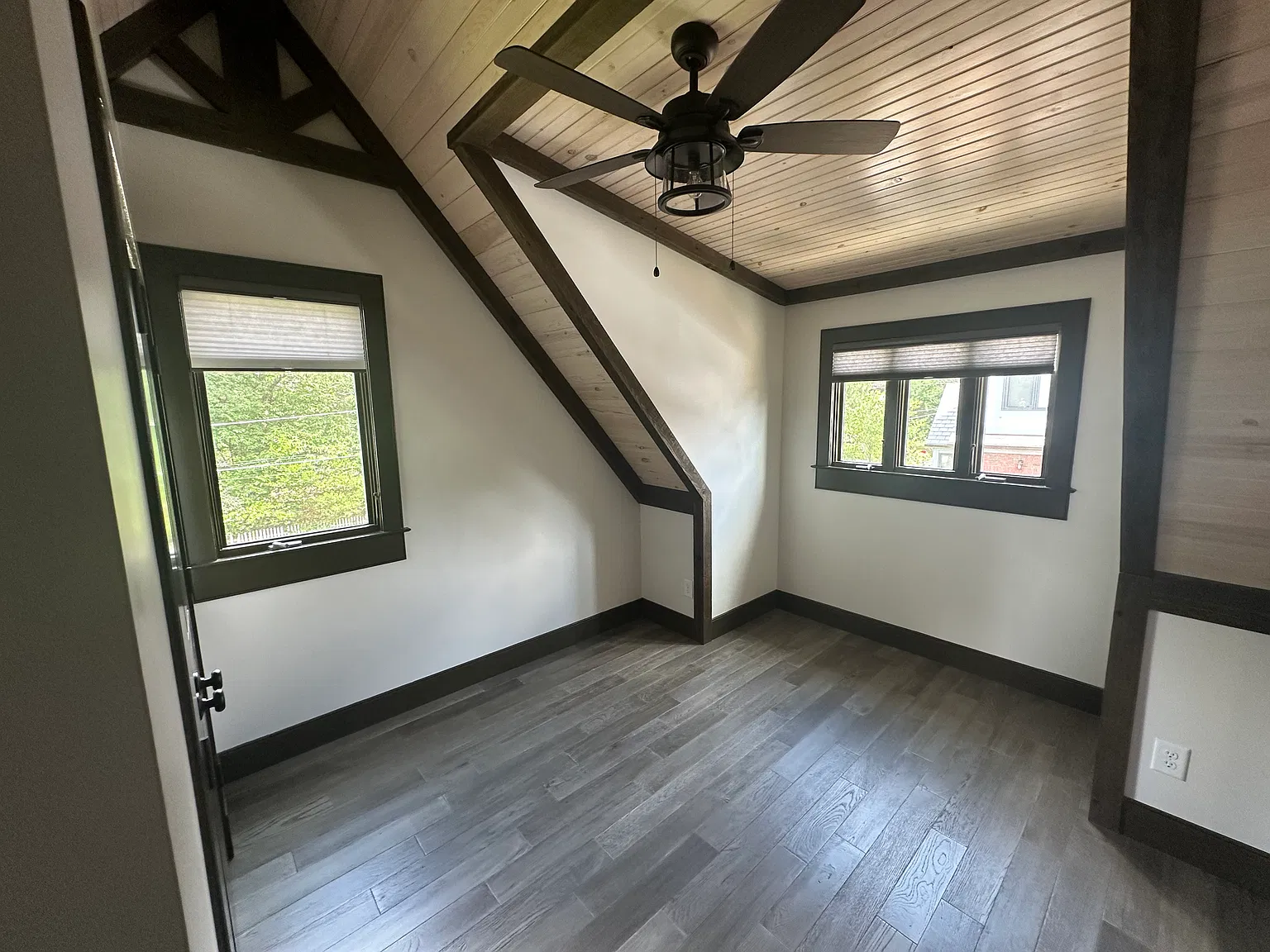 Studio, 750 sqft, $1,425 — Photo 1
