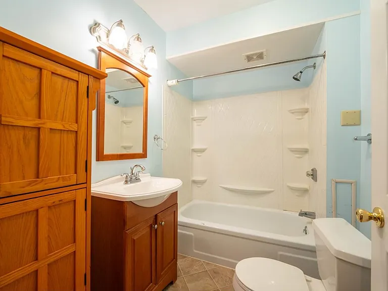 357 Reynolds Ave — Photo 7
