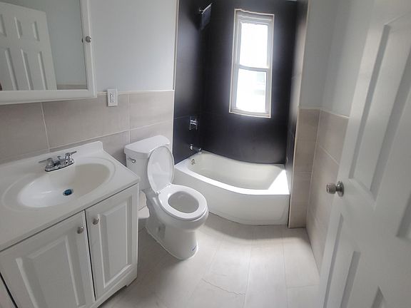 4th image of 175 N 16th St Floor 2