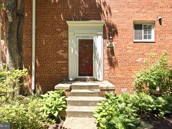 3243 Valley Dr, Alexandria, VA 22302