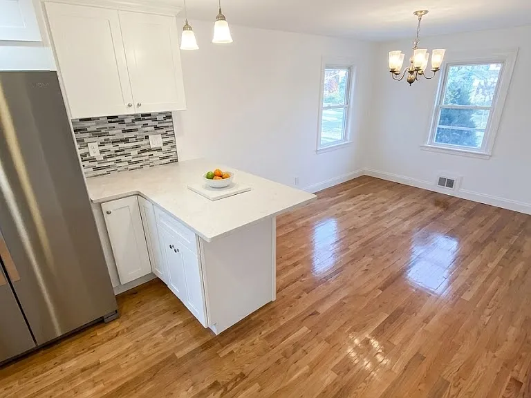 19 Edward Rd — Photo 4