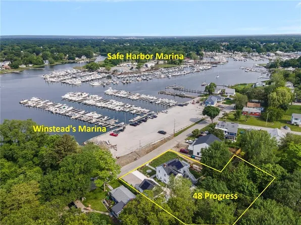 48 Progress St, Warwick, RI 02889