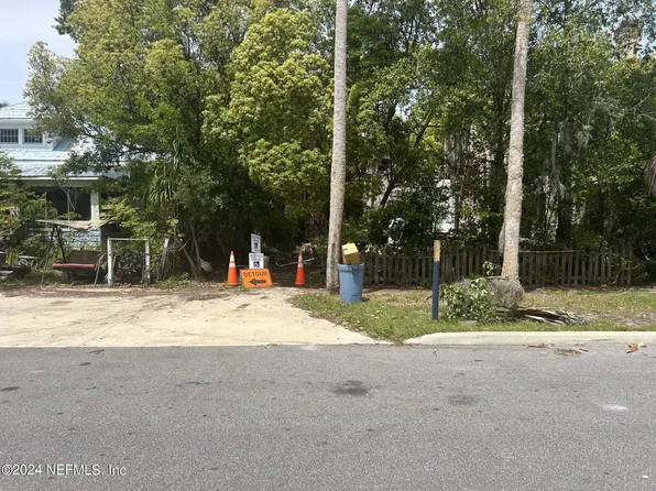 512 EMMETT Street, Palatka, FL 32177