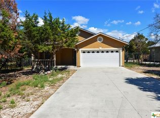 1966 Lakeview Dr, Canyon Lake, TX 78133