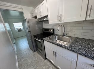 Affordable Downtown WPB 2/1 without the Downtown Price Steps Away From it ALL!! $995 Sec Dep spec..., West Palm Beach, FL 33401
