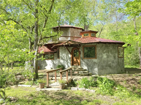 2014 County Road 323, Eureka Springs, AR 72632