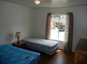 3rd image of 620 Midway Ave