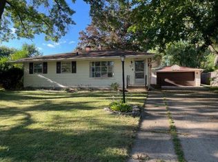 1911 Wisteria Rd, Rockford, IL 61107