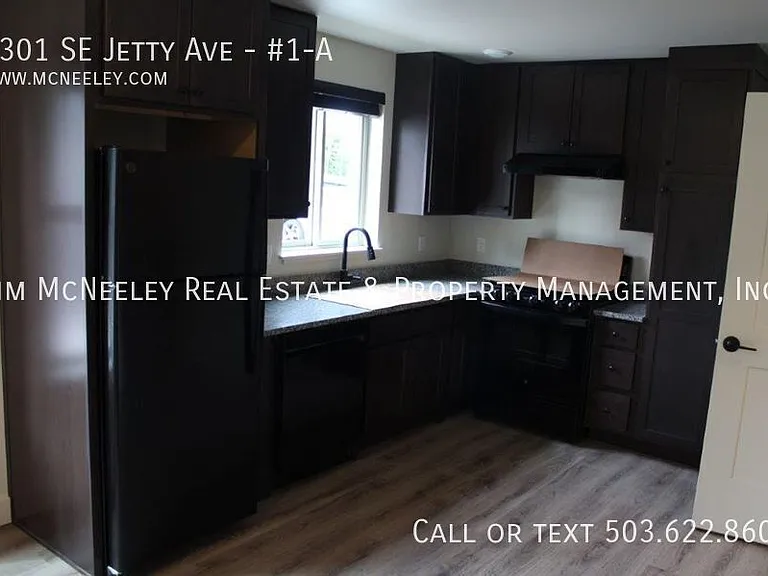 1301 SE Jetty Ave #1-A — Photo 5