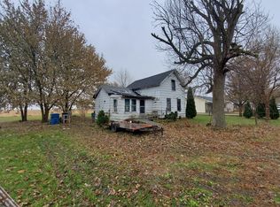 224 N 3rd Ave, Chenoa, IL 61726