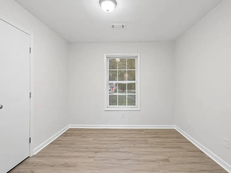 1446 Bellemeade Dr SW #A — Photo 9