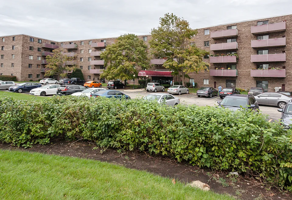 1460 Fairlane Dr #414