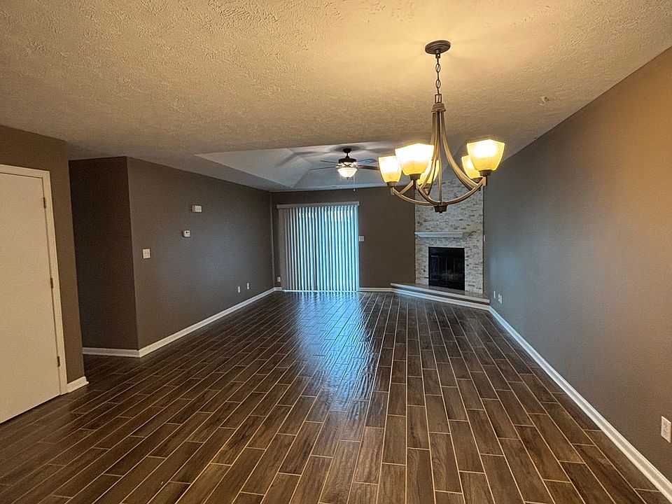 1st image of 107-109 E Peachtree Dr