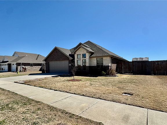 2nd image of 631 Braeburn Ct