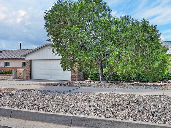 5th image of 219 Monte Largo Dr NE