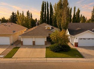 8 N Drever Close, Red Deer, AB T4R 2N6