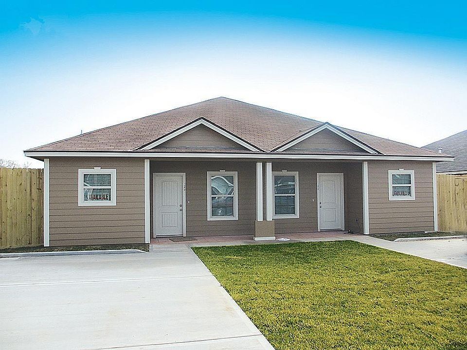 Great Willis location, minutes to I-45, Signature Krogers and Lake Conroe.