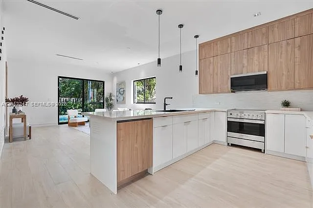 4715 NE Miami Ave #2 — Photo 4