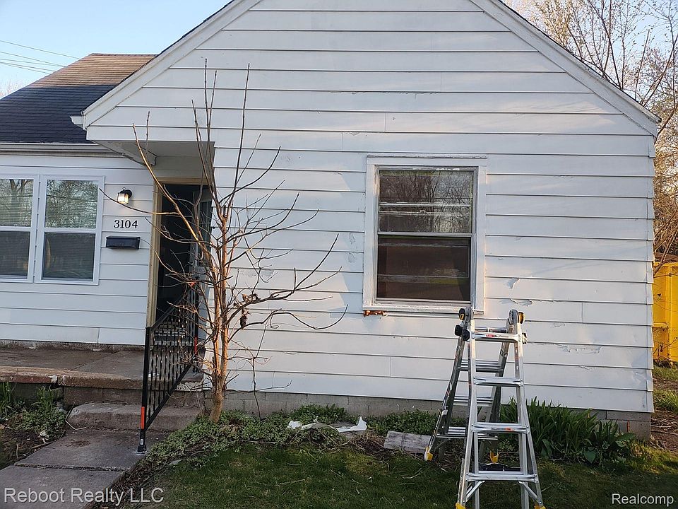 1st image of 3104 Roberts St