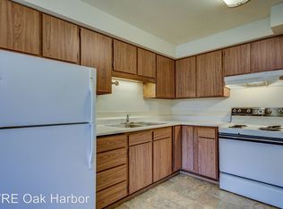 141 SW 6th Ave, Oak Harbor, WA 98277