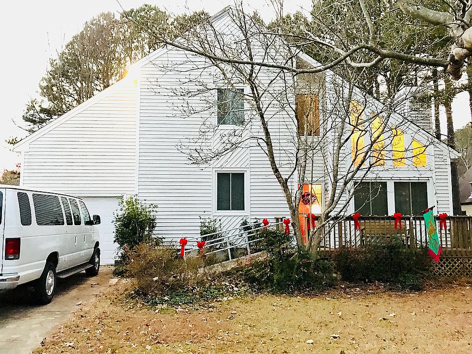 2nd image of 1110 Balmoral Dr