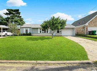 1709 Center St, Pekin, IL