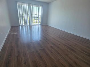 494 NW 165th Street Rd APT C605, Miami, FL 33169