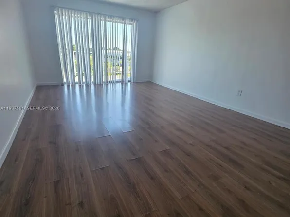 494 NW 165th Street Rd, Miami, FL