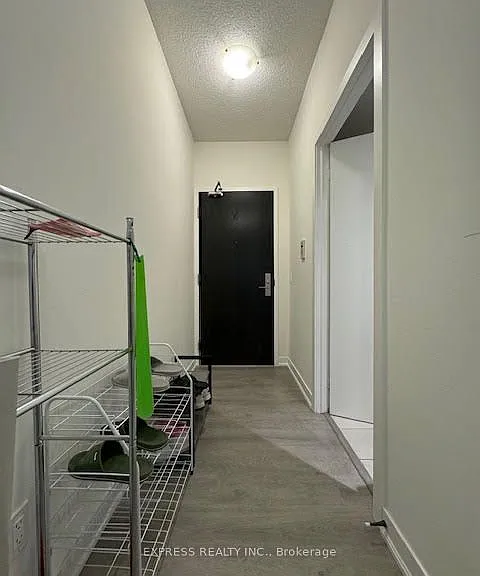 770 Bay St #2 — Photo 8