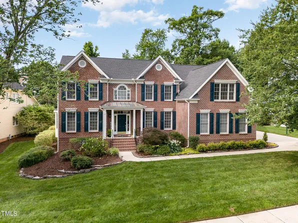9213 Club Hill Dr, Raleigh, NC 27617