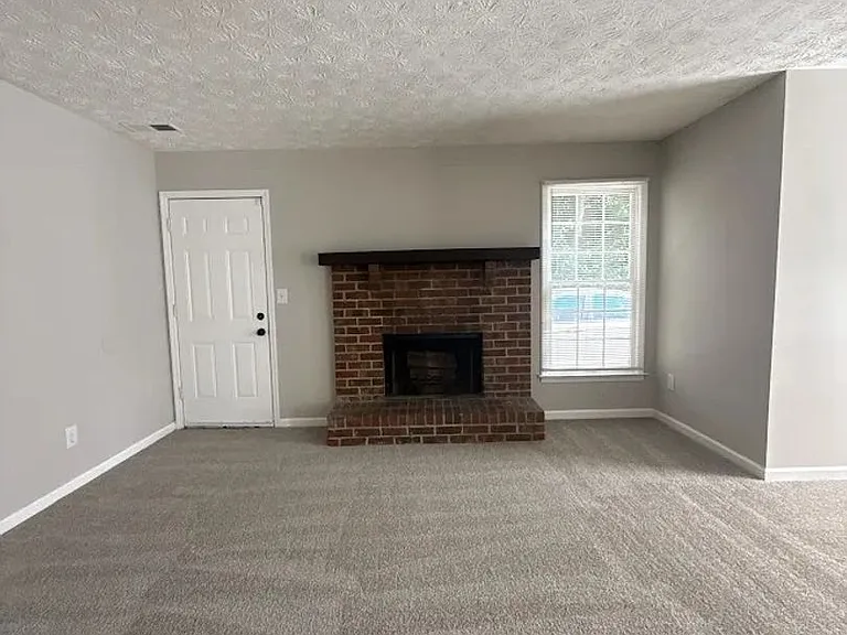 2870 Lakemont Dr SW — Photo 6