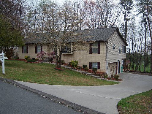 2nd image of 7812 Shadowood Dr