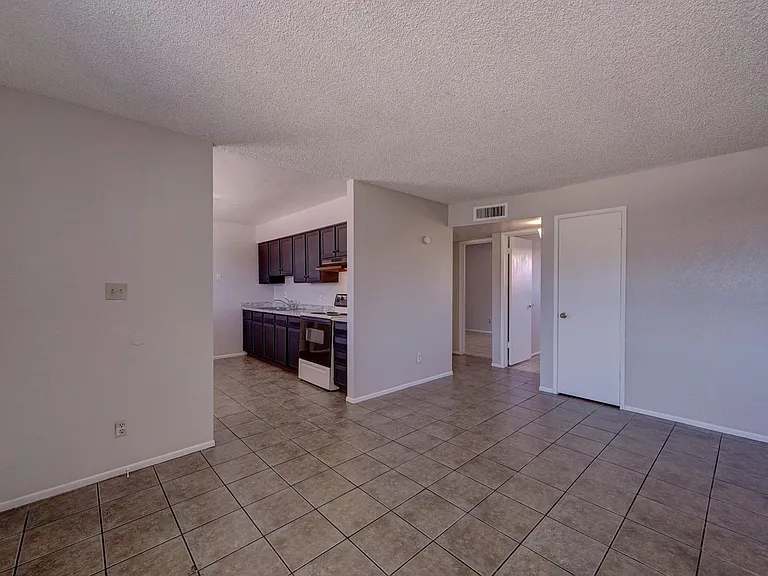 371 N Williams St — Photo 7