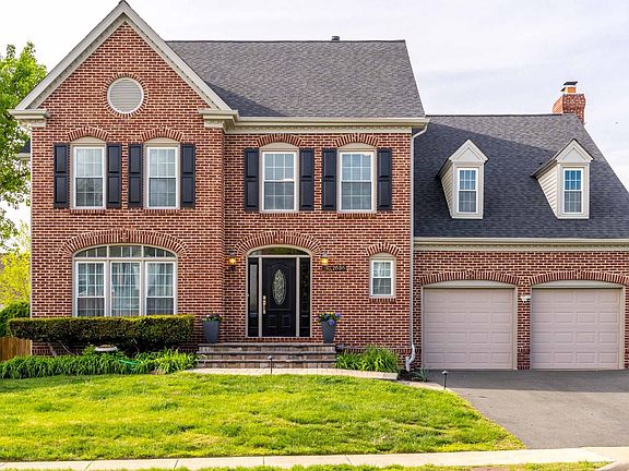 2nd image of 2636 Meadow Hall Dr