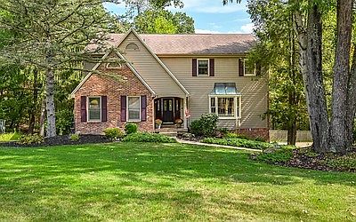 1st image of 2551 Longmount Dr